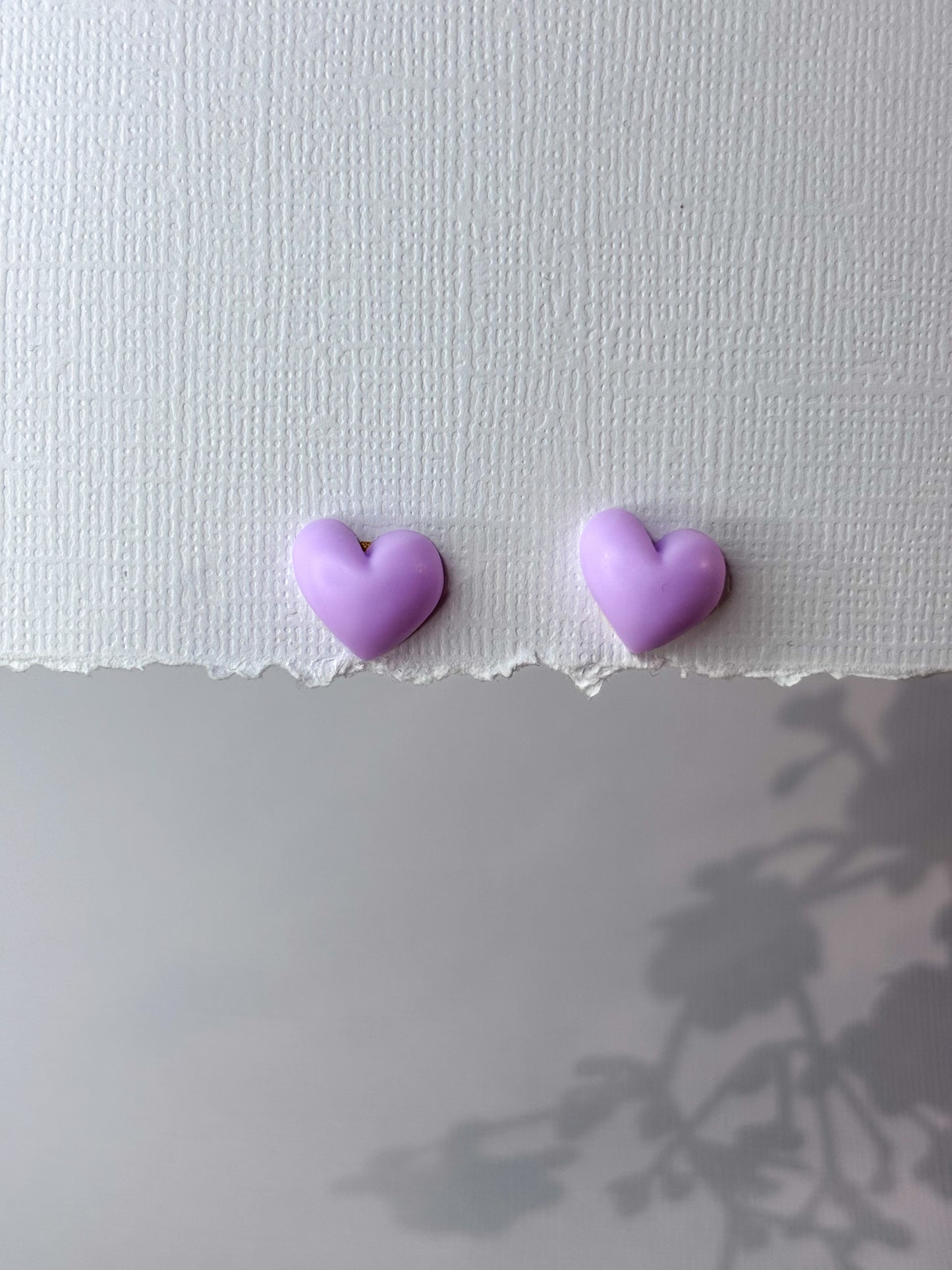 Lilac heart studs