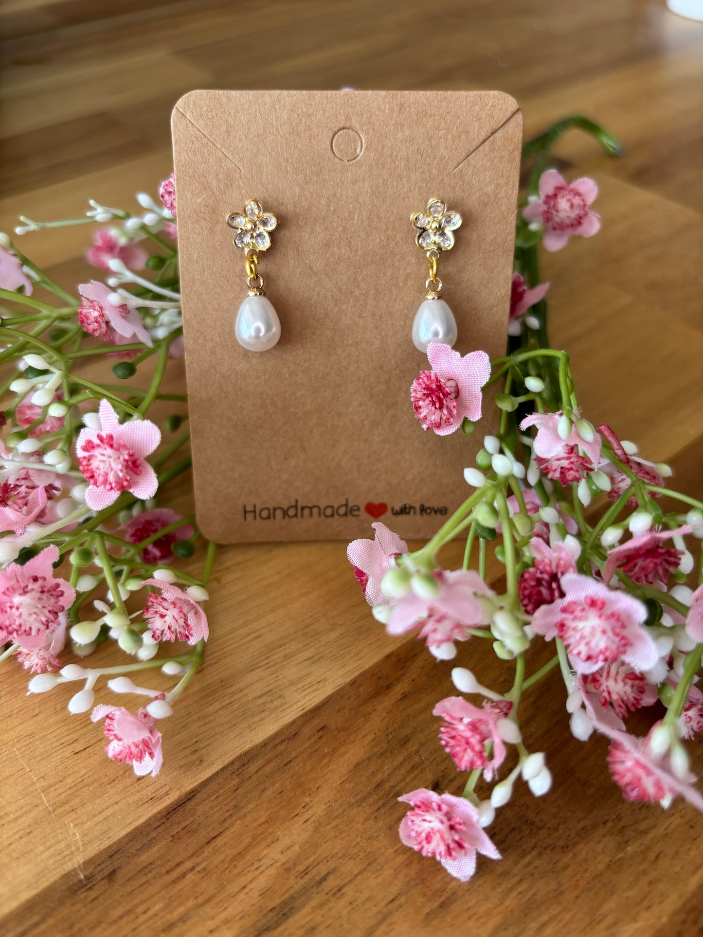 NEW! Gold flower and drop Pearl earring