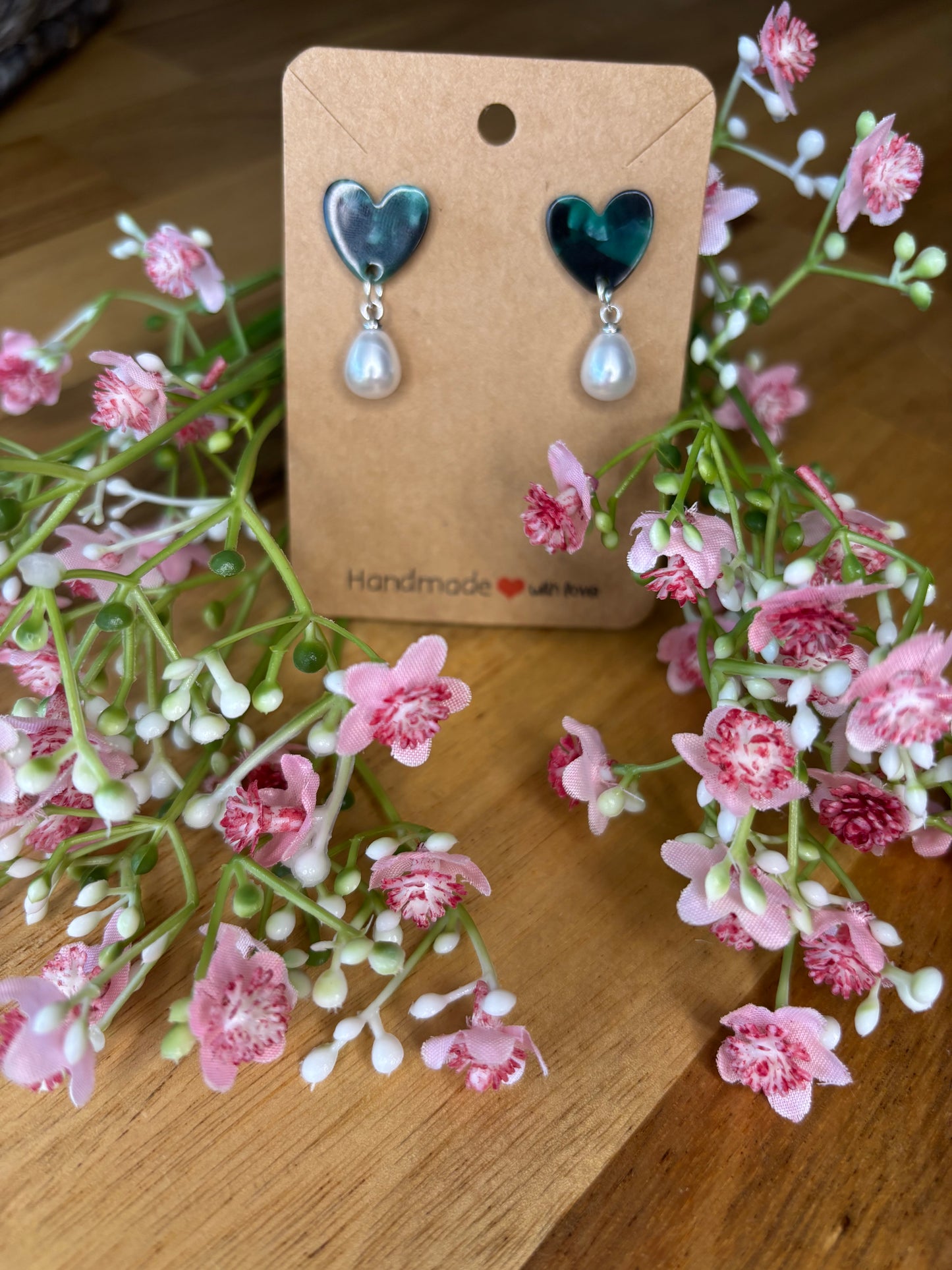 NEW! Green heart and pearl drop earring