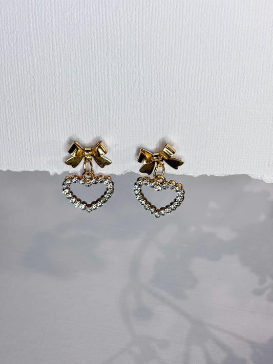 Bow studs with drop heart