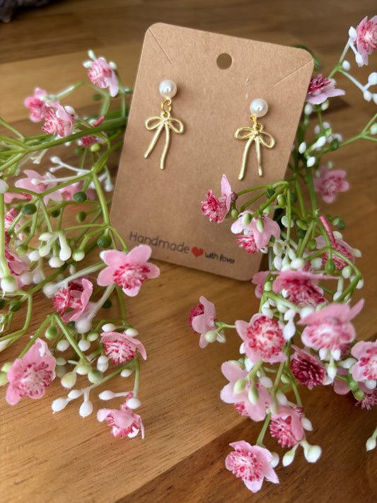 NEW! Pearl with gold bow drop earrings